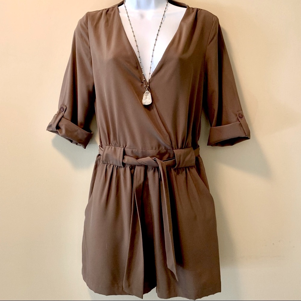 Costa Blanca 3/4 sleeve belted romper jumpsuit M
